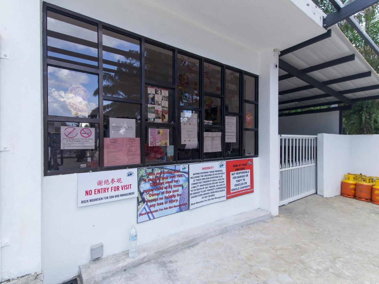 Hotel Rock Mountain Raub Exterior foto