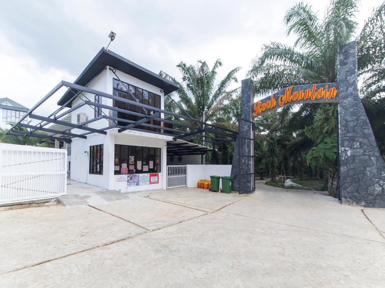 Hotel Rock Mountain Raub Exterior foto